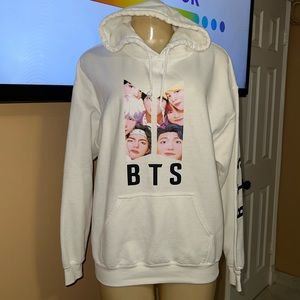 💗♥️💗 White Joodie for girl - M